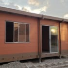 コーヒー豆の殻で家を建てよう。コロンビアの農村部を救う新素材「WPC」