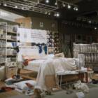 南米のインテリア店が、あえて「散らかった部屋」を展示した理由